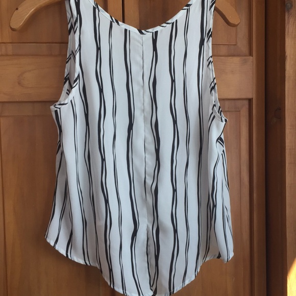 Tank - Picture 2 of 6